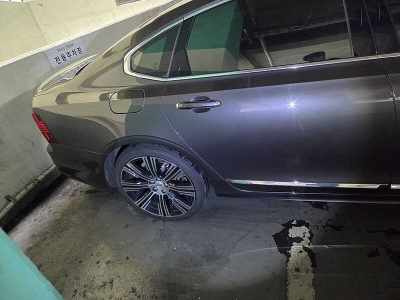 Volvo  Ultimate, B6 AWD mild hybrid, 가솔린, Bright