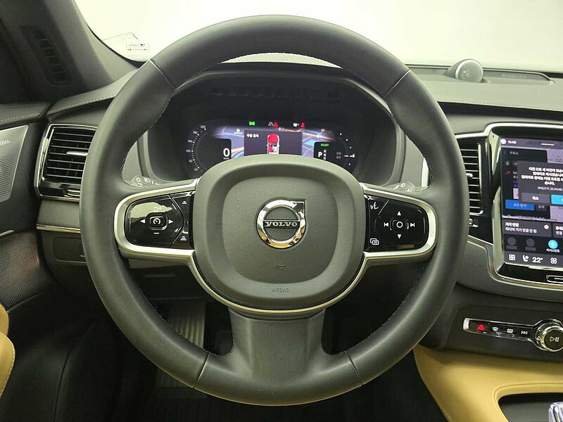 Volvo Recharge Ultimate, T8 AWD plug-in hybrid, 전기/가솔린, Bright, 7 좌석