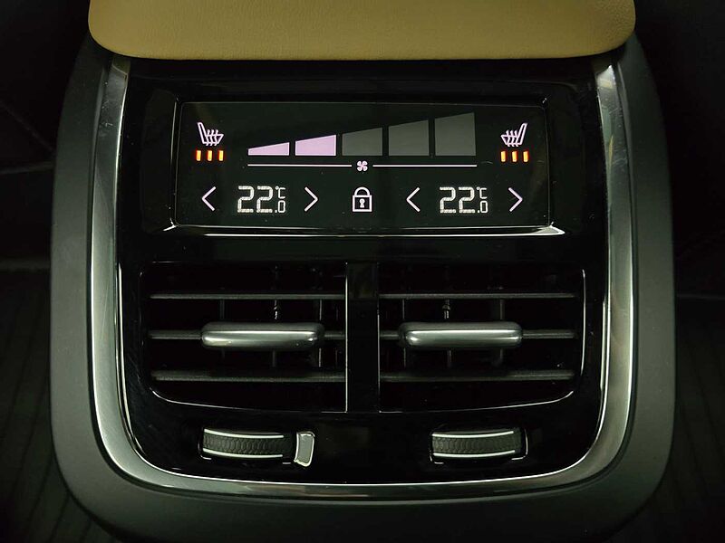 Volvo Recharge Ultimate, T8 AWD plug-in hybrid, 전기/가솔린, Bright, 7 좌석