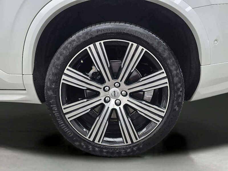Volvo Recharge Ultimate, T8 AWD plug-in hybrid, 전기/가솔린, Bright, 7 좌석
