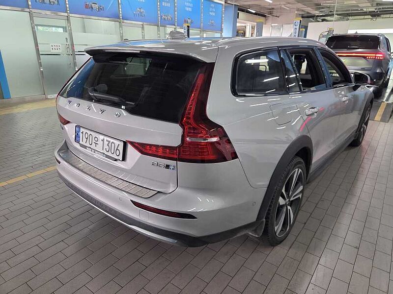 Volvo  Ultimate, B5 AWD mild hybrid, 가솔린