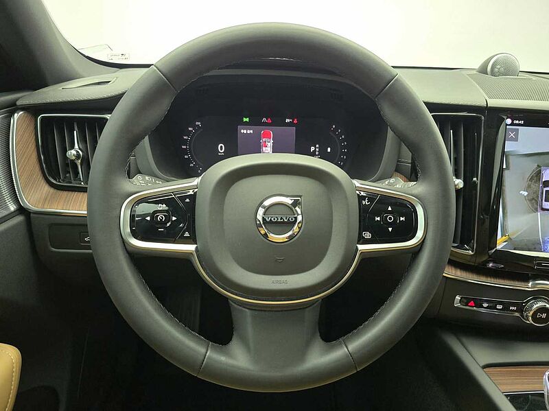Volvo  Ultimate, B5 AWD mild hybrid, 가솔린, Bright