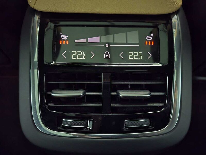Volvo  Ultimate, B5 AWD mild hybrid, 가솔린, Bright