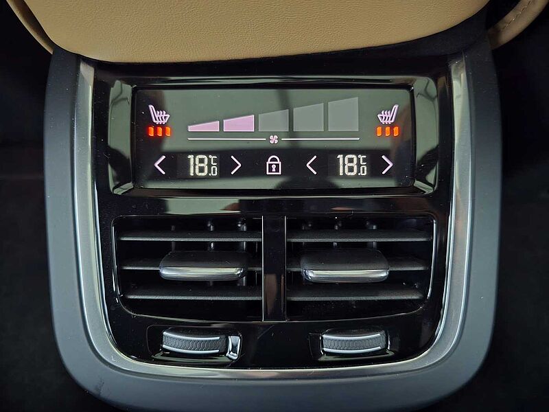 Volvo  Recharge Ultimate, T8 AWD plug-in hybrid, 전기/가솔린, Bright, 7 좌석