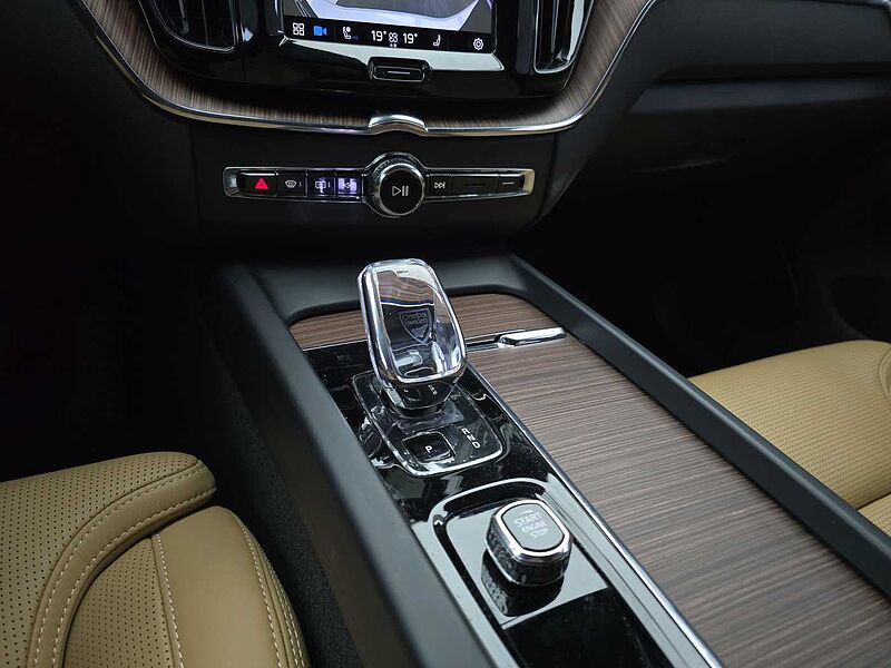 Volvo  Ultimate, B5 AWD 마일드 하이브리드, 가솔린, 브라이트