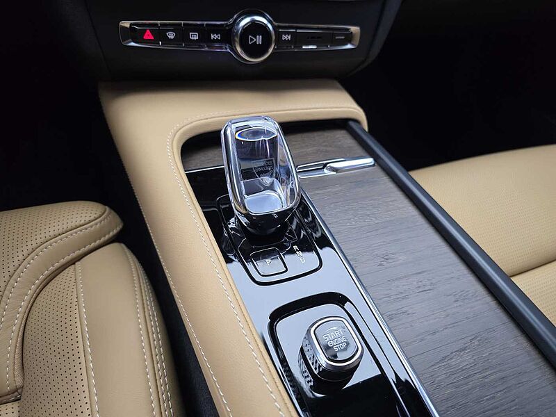 Volvo Ultimate, B5 mild hybrid, 가솔린, Bright