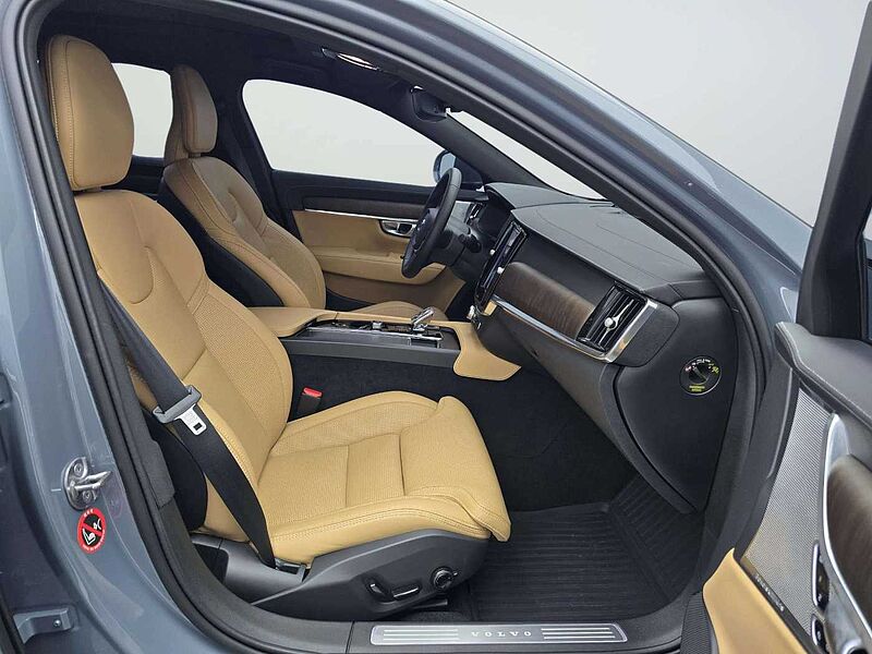 Volvo Ultimate, B5 mild hybrid, 가솔린, Bright