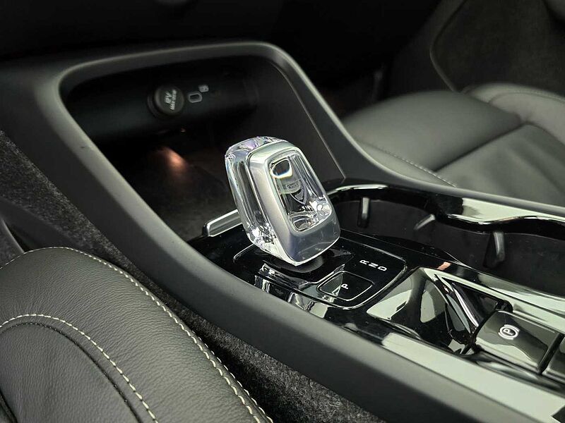 Volvo Ultimate, B4 AWD mild hybrid, 가솔린, Bright