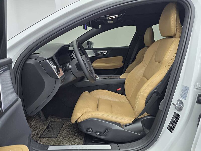 Volvo Ultimate, B5 mild hybrid, 가솔린, Bright