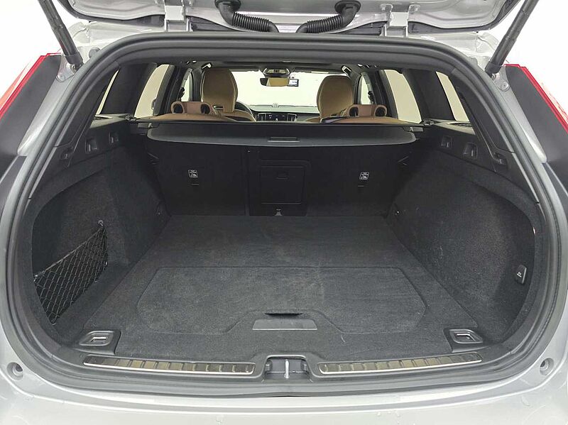 Volvo Ultimate, B5 AWD mild hybrid, 가솔린
