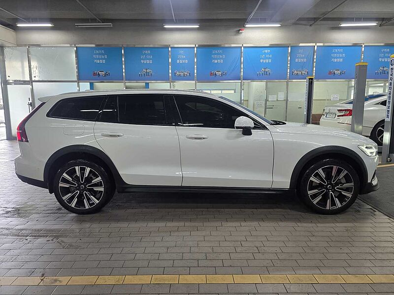 Volvo Ultimate, B5 AWD mild hybrid, 가솔린