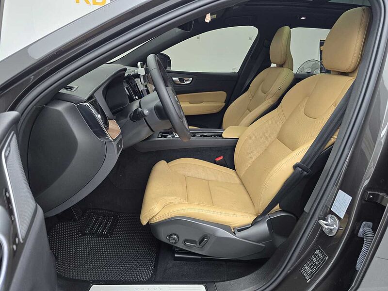 Volvo B5 AWD Ultimate Bright