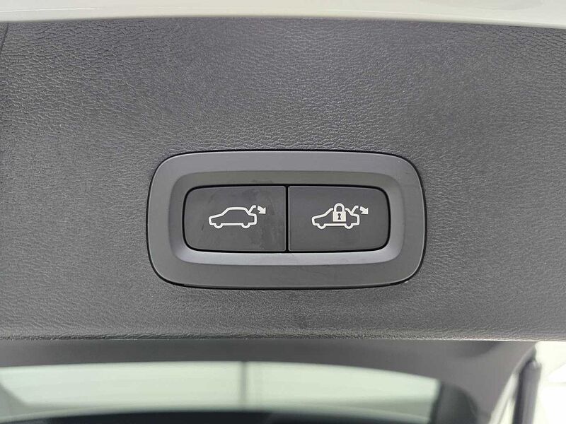 Volvo  Ultimate, B4 AWD mild hybrid, 가솔린, Bright