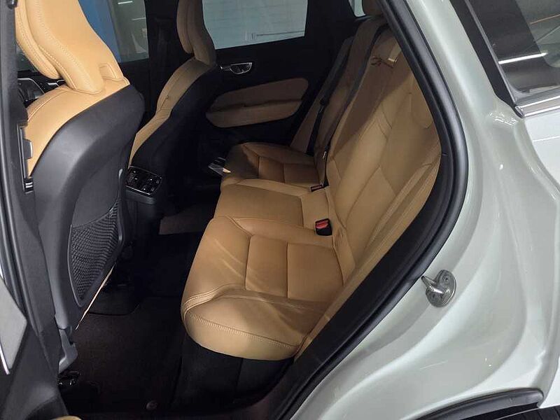 Volvo Ultimate, B6 AWD 마일드 하이브리드, 가솔린, 브라이트