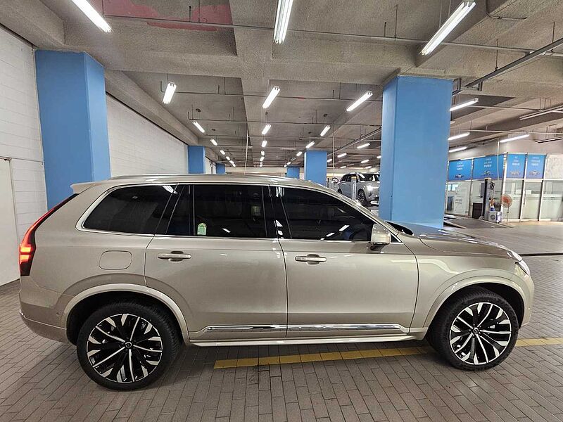 Volvo T8 AWD Ultra Bright