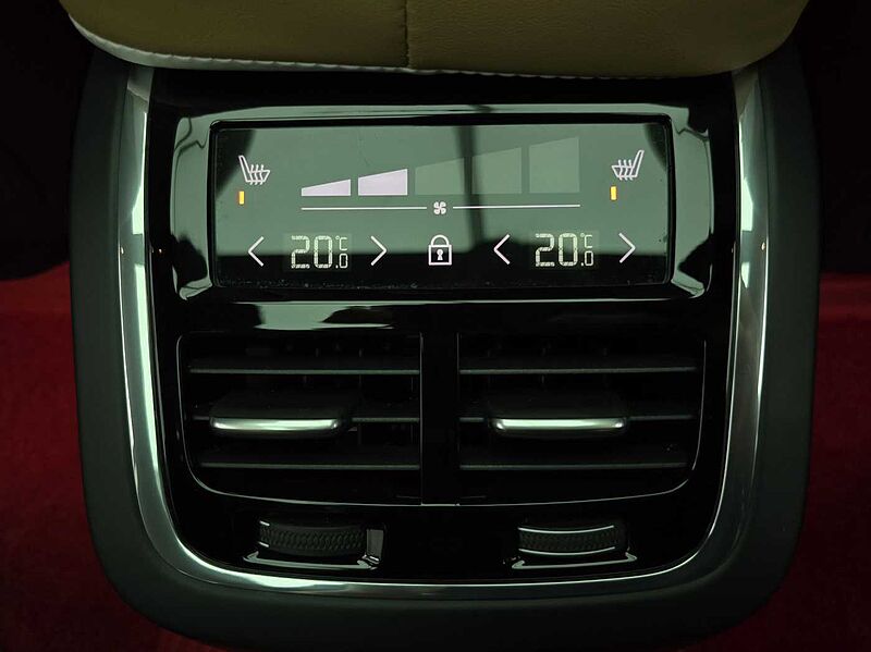 Volvo  B5 AWD Ultimate Bright