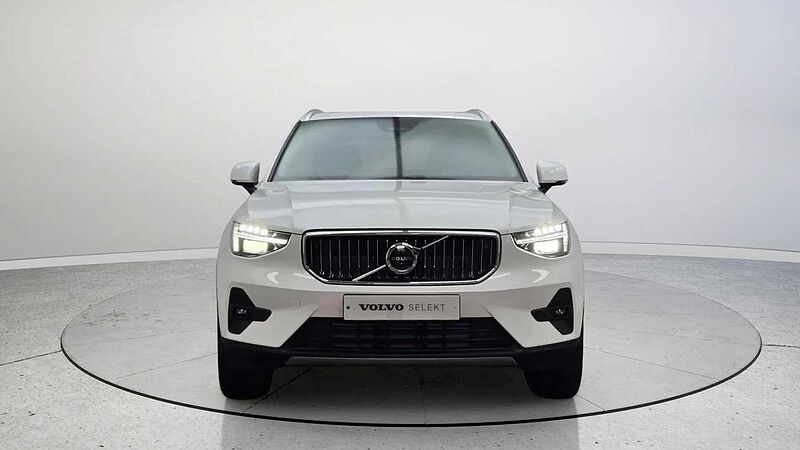 Volvo  B4 AWD Ultra Bright