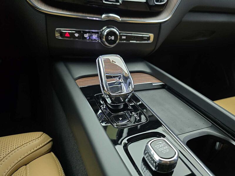Volvo  Ultimate, B6 AWD 마일드 하이브리드, 가솔린, 브라이트