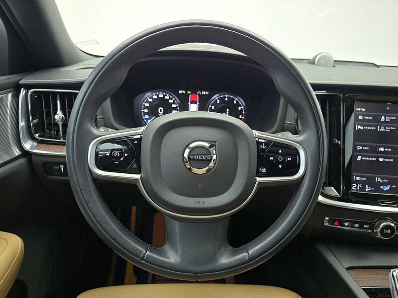Volvo Inscription, B5 mild hybrid