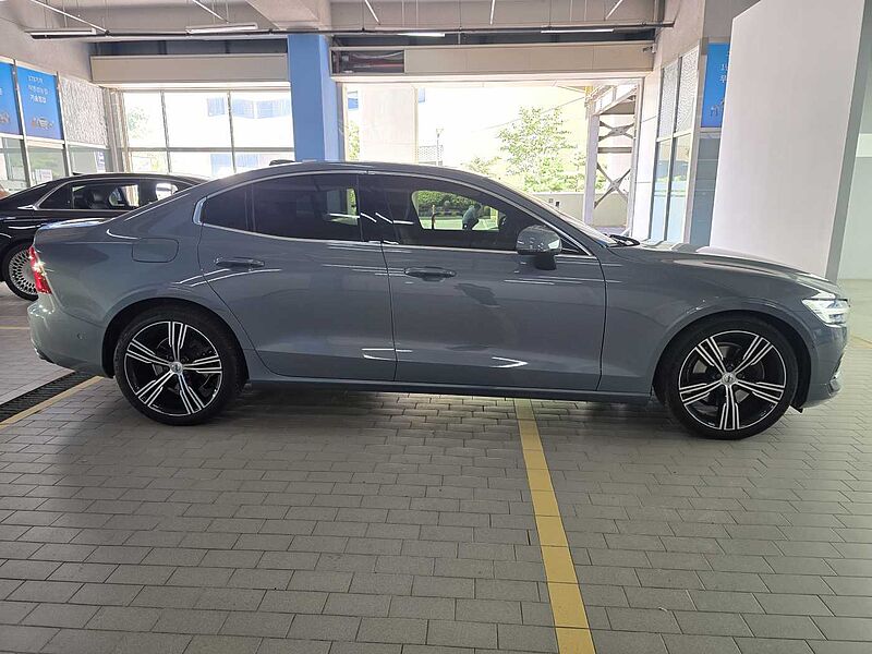 Volvo Inscription, B5 mild hybrid
