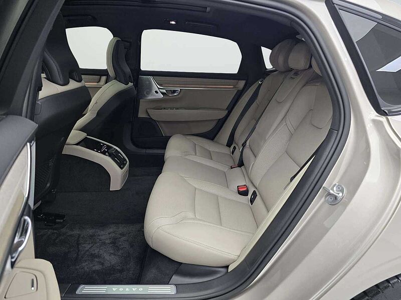 Volvo  Ultra, B5 마일드 하이브리드, 가솔린, 다크