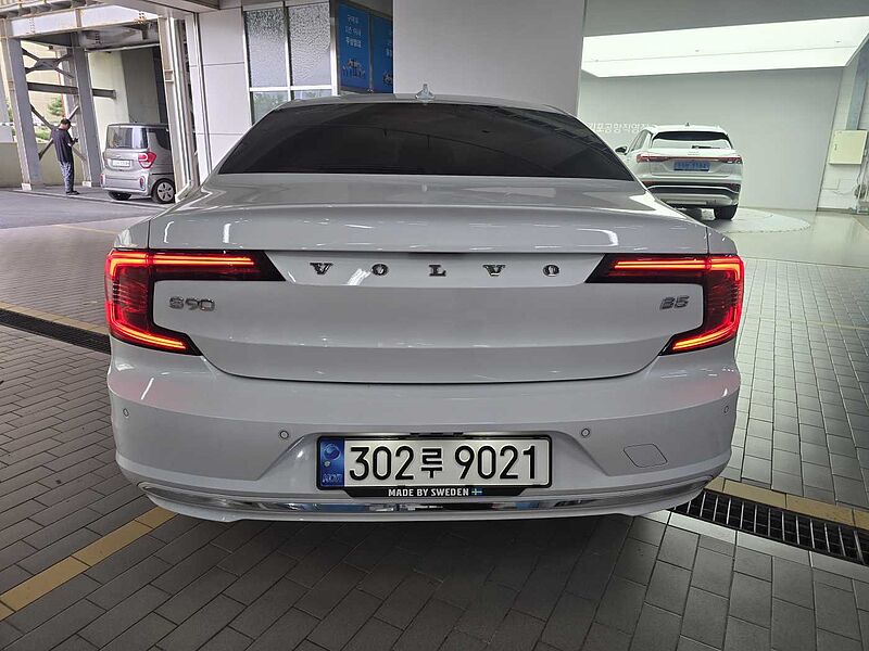 Volvo Ultimate, B5 mild hybrid, 가솔린, Bright