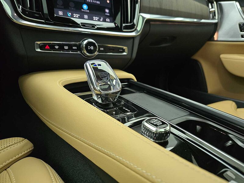 Volvo  Ultimate, B6 AWD 마일드 하이브리드, 가솔린, 브라이트