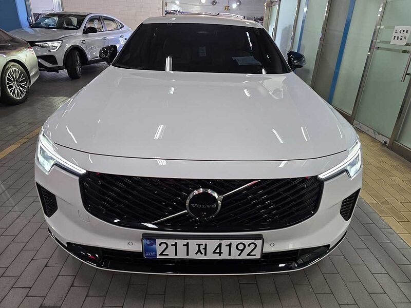 Volvo Ultra Dark