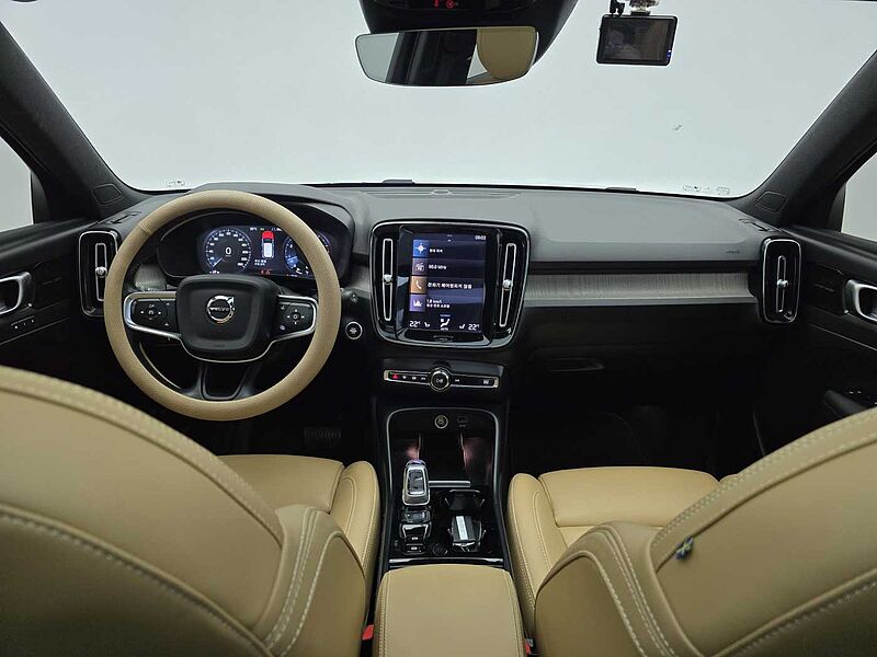 Volvo  Inscription, B4 AWD Momentum