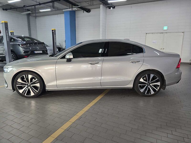 Volvo Ultimate, B5 마일드 하이브리드, 가솔린, 브라이트
