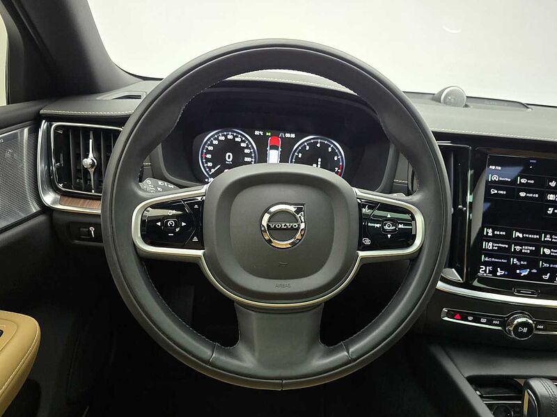 Volvo CC B5 AWD PRO