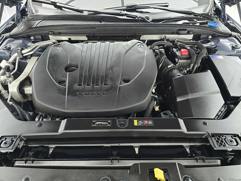 Volvo CC B5 AWD PRO