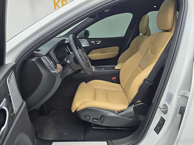 Volvo B5 AWD Ultra Bright