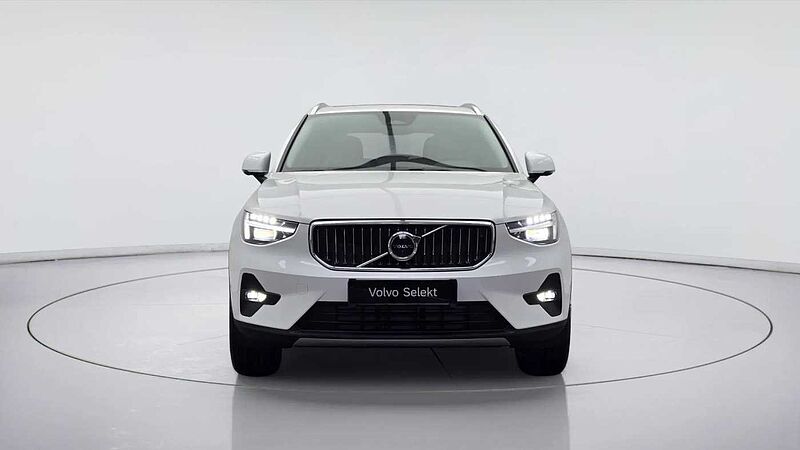 Volvo  B4 AWD Ultra