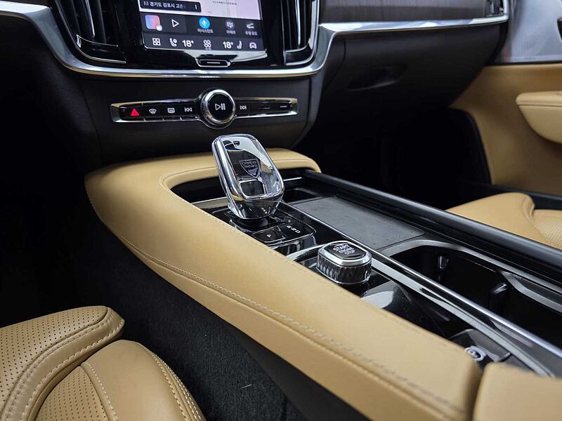 Volvo  Ultimate, B5 AWD mild hybrid, 가솔린