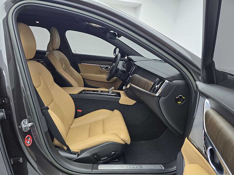 Volvo  Ultimate, B5 AWD mild hybrid, 가솔린