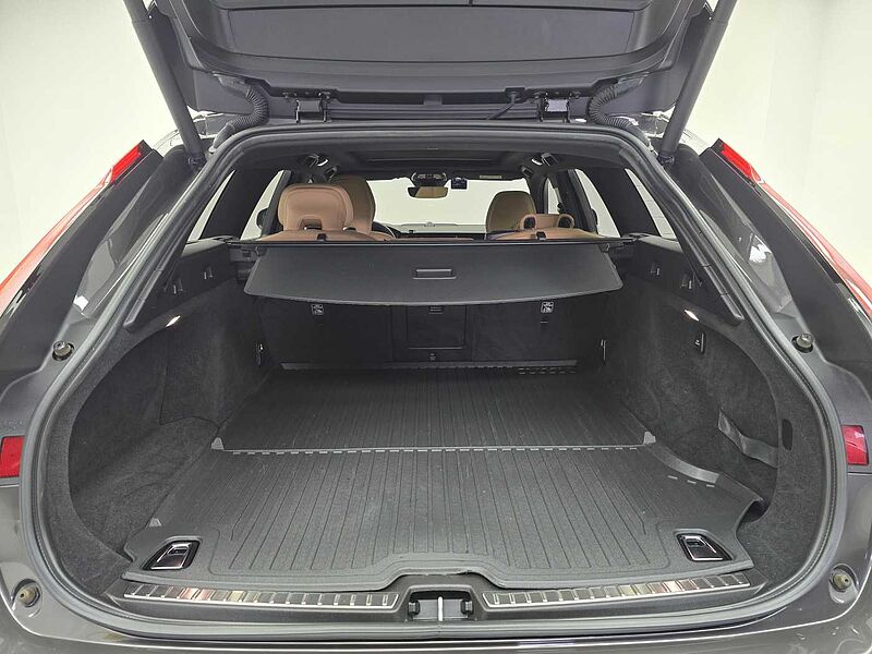 Volvo  Ultimate, B5 AWD mild hybrid, 가솔린