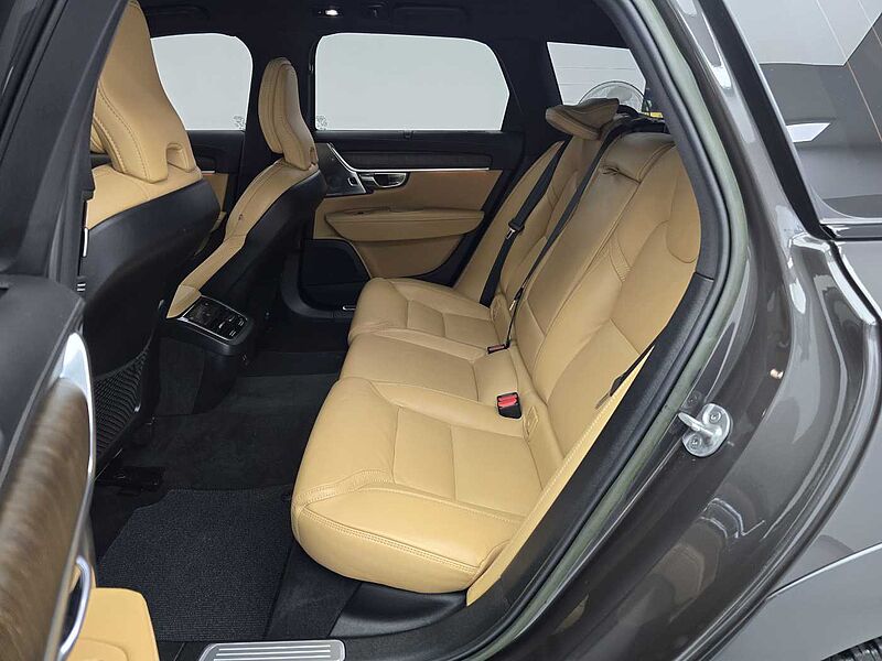 Volvo  Ultimate, B5 AWD mild hybrid, 가솔린