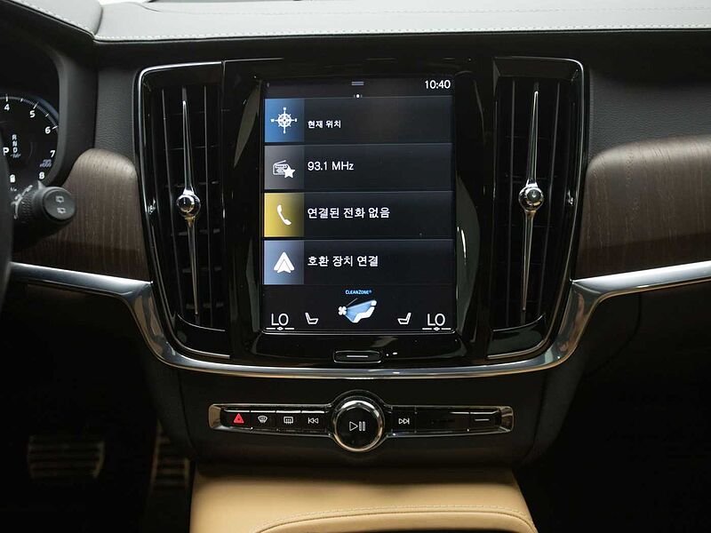 Volvo  V90 Cross Country Pro, B5 AWD (250 hp) aut
