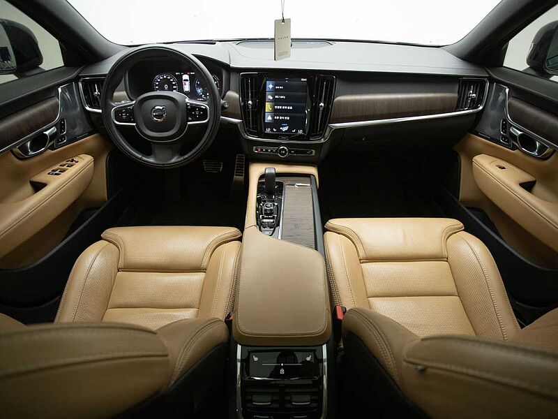 Volvo  V90 Cross Country Pro, B5 AWD (250 hp) aut
