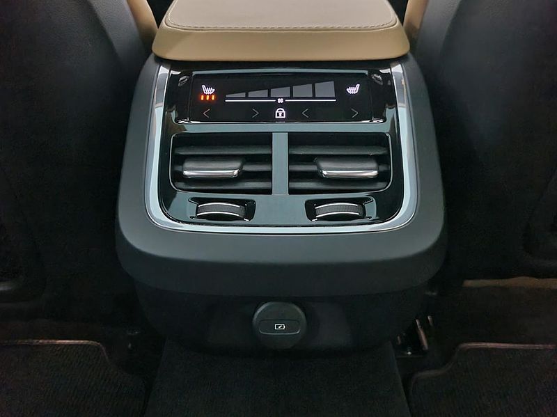 Volvo  Ultimate, B5 AWD mild hybrid, 가솔린