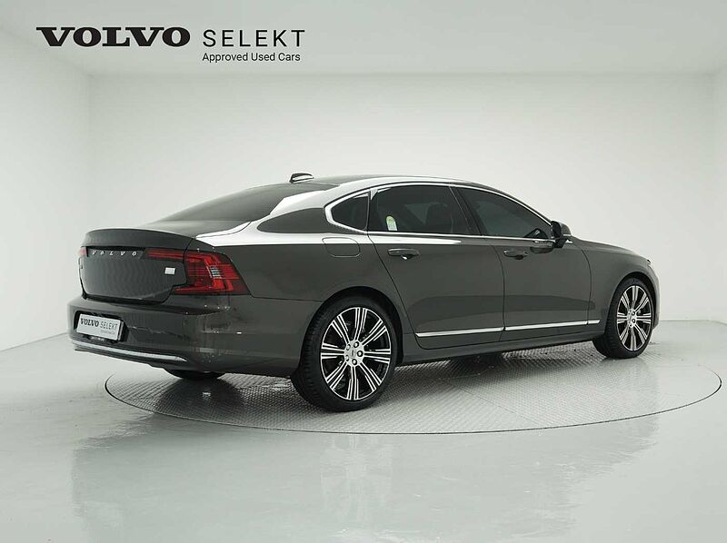 Volvo  S90 Recharge Ultimate, T8 AWD plug-in hybrid, 전기/가솔린, Bright