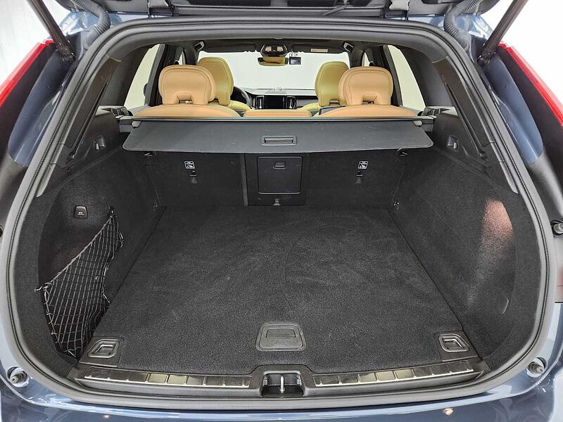 Volvo  Ultimate, B6 AWD mild hybrid, 가솔린, Bright
