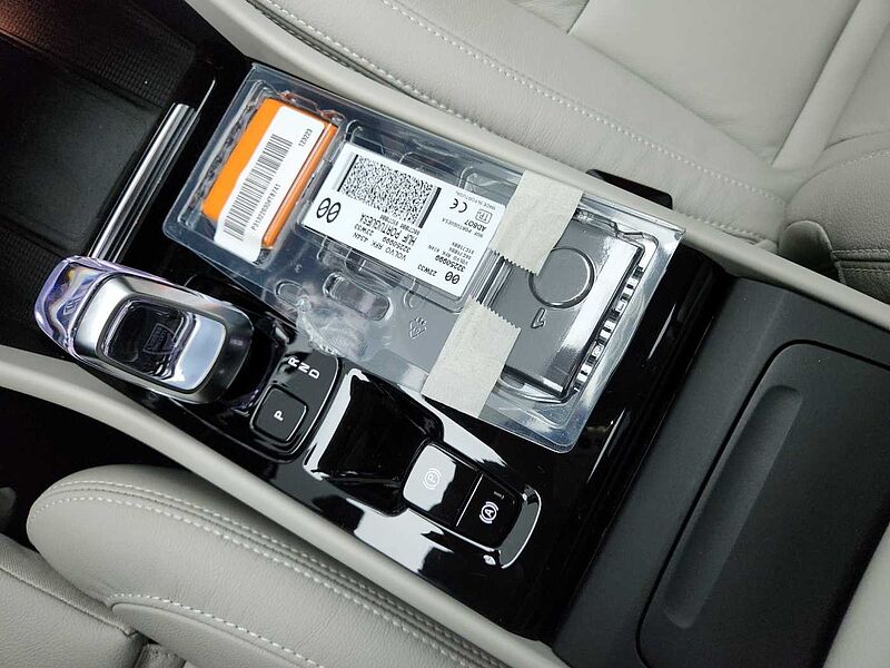 Volvo  Ultimate, B4 AWD 마일드 하이브리드, 가솔린, 브라이트