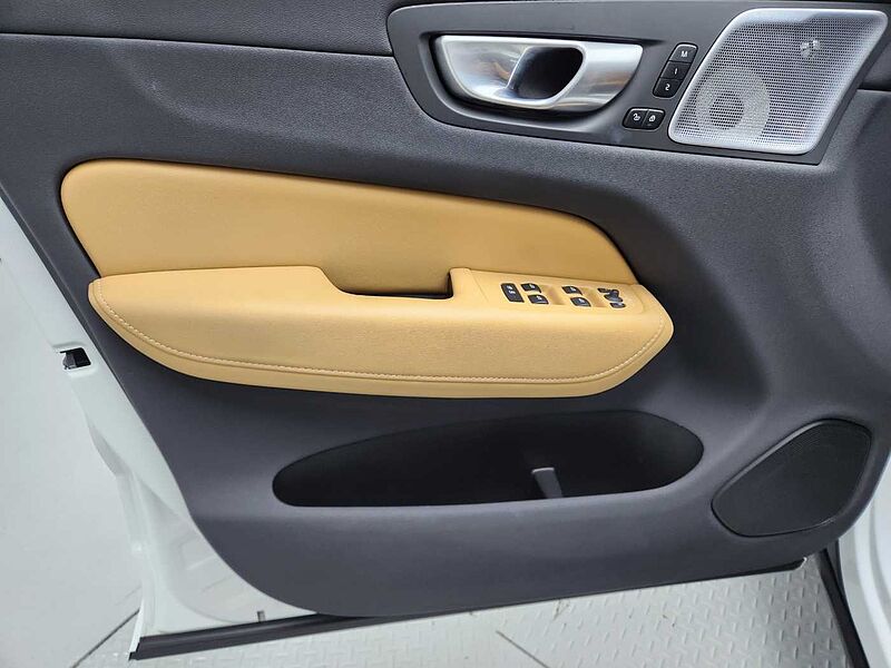 Volvo  Ultimate, B5 AWD 마일드 하이브리드, 가솔린, 브라이트