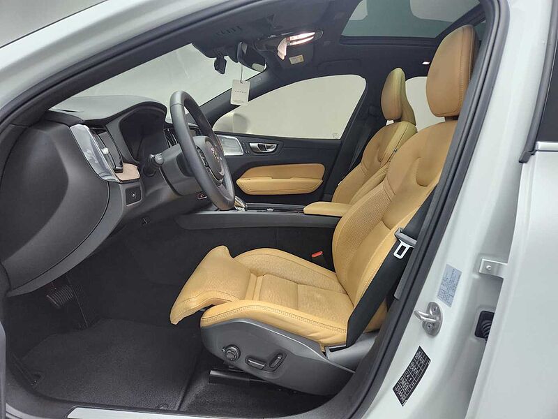 Volvo  Ultimate, B5 AWD 마일드 하이브리드, 가솔린, 브라이트