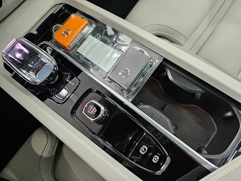 Volvo  Ultimate, B5 AWD 마일드 하이브리드, 가솔린, 브라이트