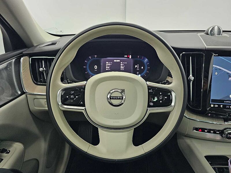 Volvo  Ultimate, B5 AWD 마일드 하이브리드, 가솔린, 브라이트