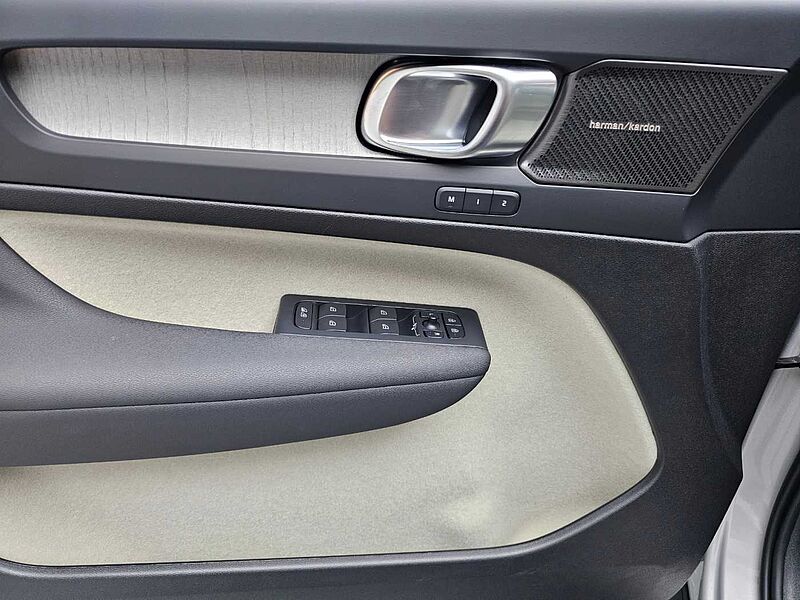 Volvo  Ultimate, B4 AWD 마일드 하이브리드, 가솔린, 브라이트