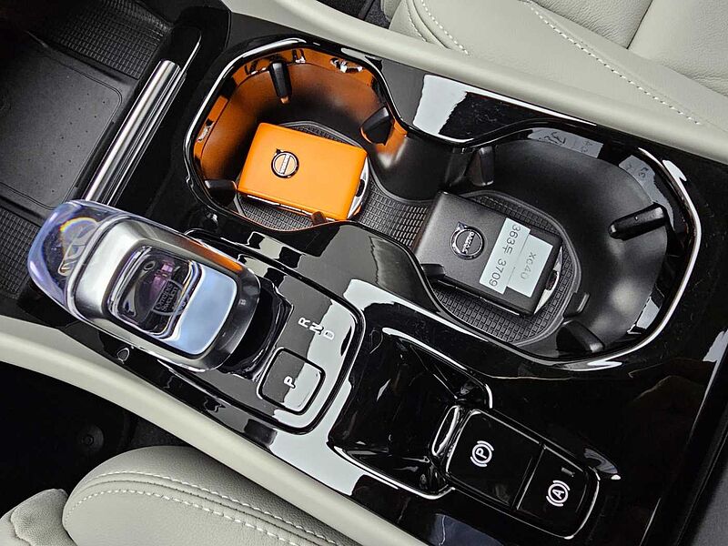 Volvo  Ultimate, B4 AWD 마일드 하이브리드, 가솔린, 브라이트